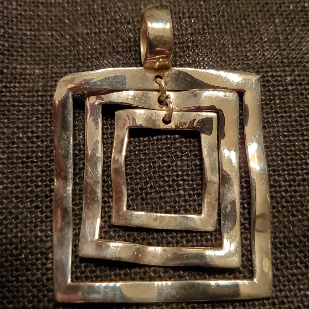 Sterling silver wavy graduated squares pen…
